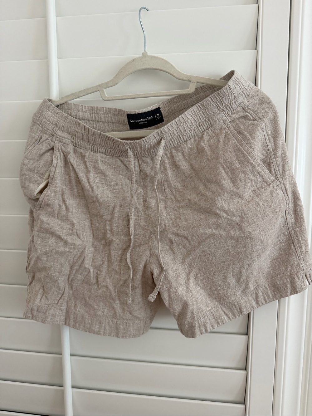 Abercrombie and Fitch men’s linen shorts